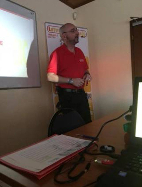 L’équipe de formateurs en secourisme de JM Formations et Audits en Moselle Professionnelle et rigoureuse, l’équipe de JM Formations et Audits vous accueille au sein de son centre de formation en sécurité incendie pour vous accompagner durant les formations en secourisme.